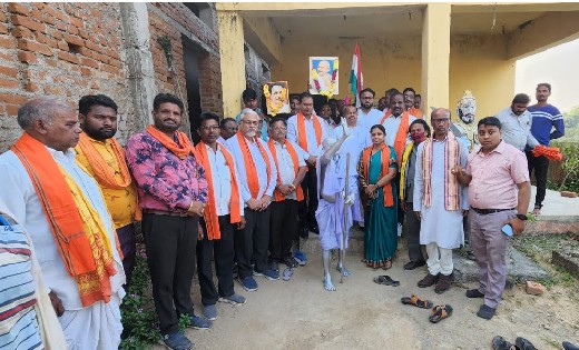 पिथौरा : करिया धुरवा से  पूजन कर शुरू हुई पदयात्रा - CG Sandesh