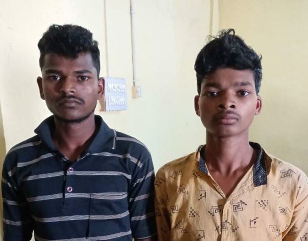 विस्पोटक सामान सहित 2 माओवादी गिरफ्तार - CG Sandesh