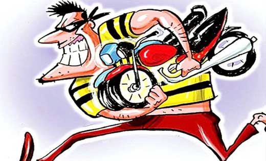 सरायपाली : घर के बाहर रखी मोटर सायकल चोरी, मामला दर्ज.