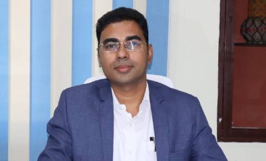 कक्षा 10 वीं की तनीषा ने कलेक्टर से पूछा उनकी आईएएस बनने की ... - CG Sandesh