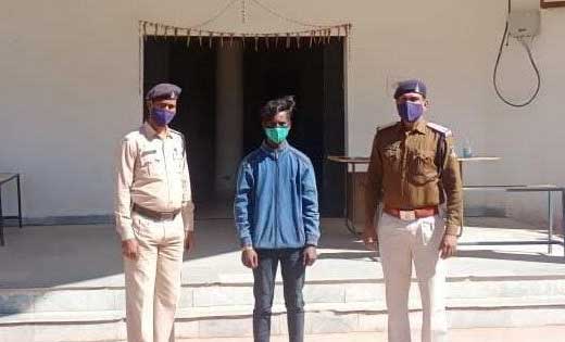 पिकनिक जा रही हूं कहकर नाबालिग  युवती ने की आत्महत्या, बहला-फुसलाकर अपने साथ ले गया था आरोपी.