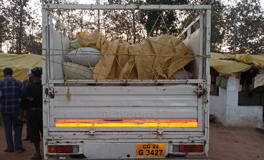 अवैध धान भंडारण में प्रशासन की लगातार कार्यवाही ग्राम खोडरी मे 316 बोरी अवैध धान जप्त