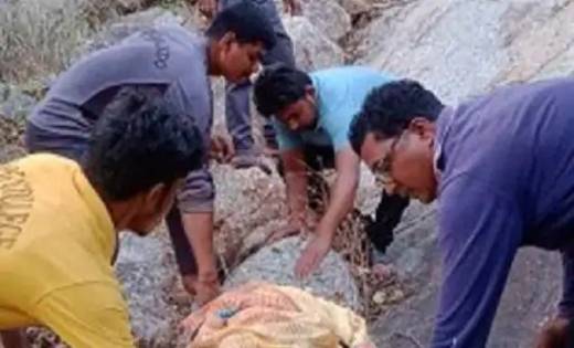 चरित्र शक के चलते खल्लारी पहाड़ी से पति ने पत्नी को दिया धक्क... - CG Sandesh