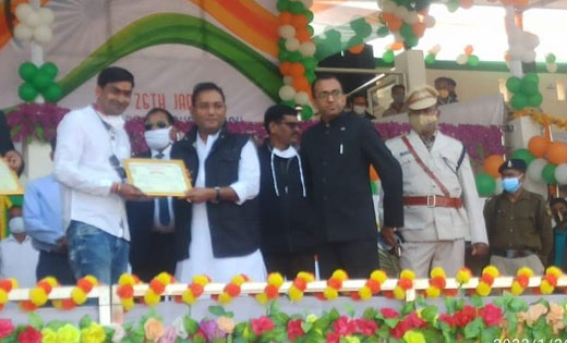 लोरमी :- गणतंत्र दिवस पर शिक्षकों को मिला सम्मान.