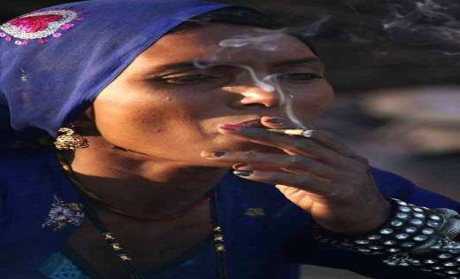 बीड़ी बना तलाक का कारण: साहब "मेरी बीवी बीड़ी पीती है मुझे त... - CG Sandesh