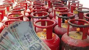 आम लोगों को मिली महंगाई से राहत, जानें घरेलू गैस सिलेंडर का ... - CG Sandesh