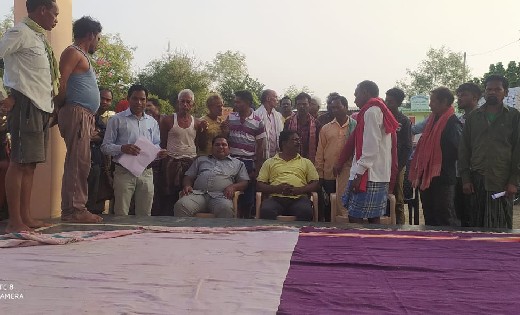 बसना : ग्राम पंचायत बड़ेडाभा में प्रधानमंत्री आवास को लेकर ह... - CG Sandesh