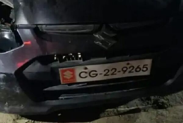 कार ने 2 बाइक को मारी टक्कर, एक शख्स की मौत, 3 घायल - CG Sandesh