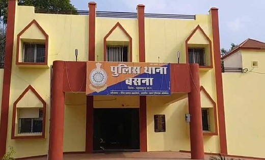 बसना : सीटी ग्राउंड में पुलिस की घेराबंदी, 8 जुआड़ी से 4800 र... - CG Sandesh