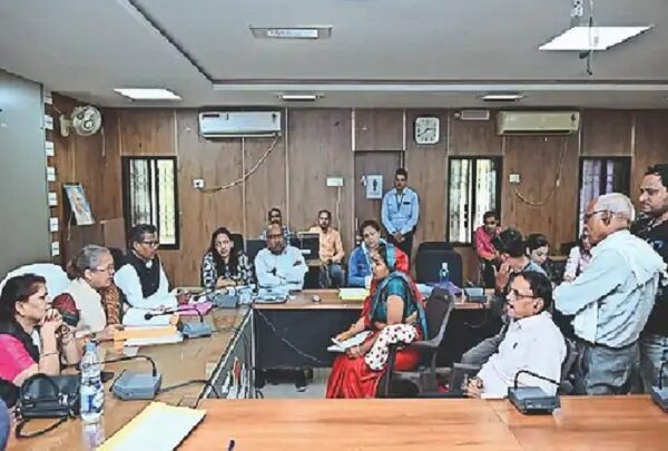 दुर्ग : मृत्यु भोज में खिलाया कलेवा तो समाज ने किया बाहर, 17... - CG Sandesh
