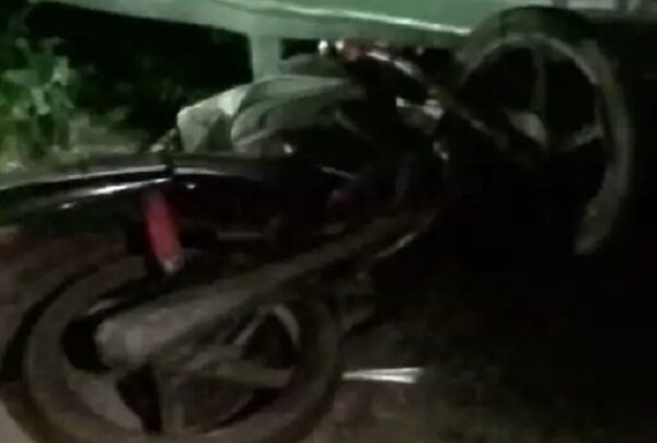 ACCIDENT : टाटा मैजिक वाहन और बाइक में जोरदार टक्कर, दो युवक... - CG Sandesh