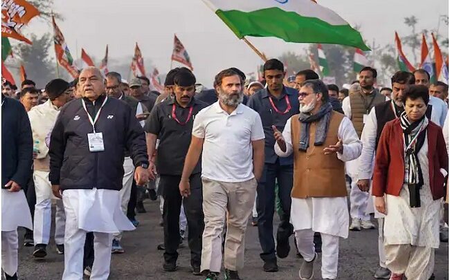 भारत जोड़ो यात्रा के दौरान राहुल गांधी की सुरक्षा में चूक, क... - CG Sandesh