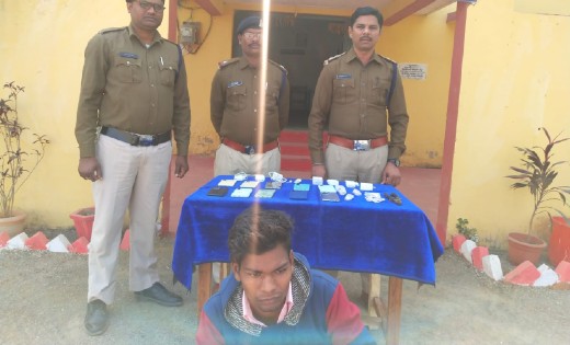 बसना : मोबाइल दूकान में हुई चोरी का हुआ खुलासा, आरोपी गिरफ्त... - CG Sandesh