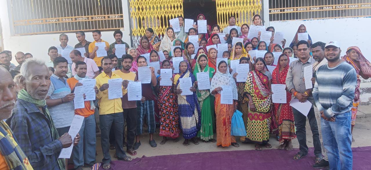 मोर आवास मोर अधिकार के तहत भाजपा मंडल बसना के  ग्राम बंसुला ... - CG Sandesh