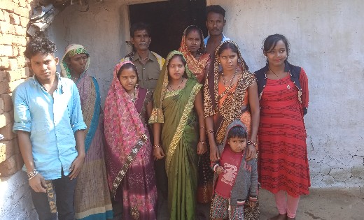 पिथौरा : मुख्यमंत्री निर्देश के बाद भी नहीं बना महिला का राश... - CG Sandesh