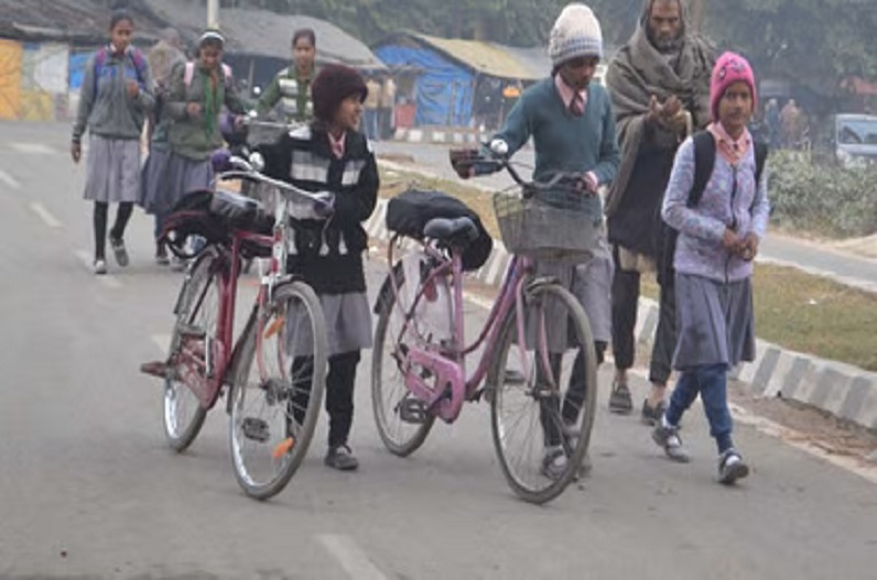 दो पालियों में लगेंगी क्लासेस , इस जिले में स्कूल के समय में... - CG Sandesh