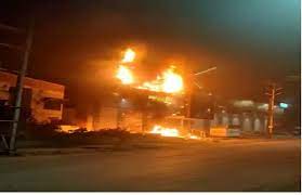 इस  दुकान में लगी भीषण आग, फायर ब्रिगेड की मदद से किया गया क... - CG Sandesh