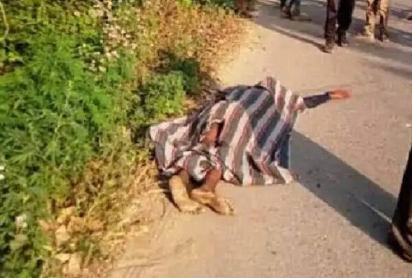 अज्ञात व्यक्ति का खून से लथपथ मिला शव, जांच में जुटी पुलिस - CG Sandesh