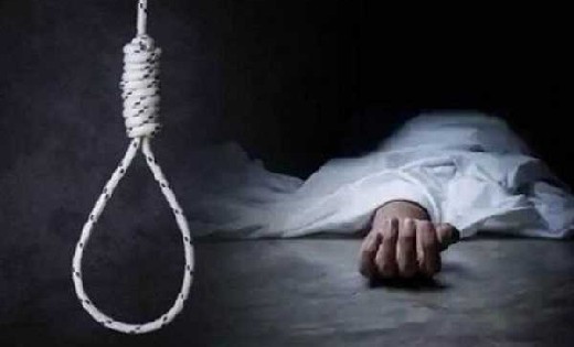 खल्लारी : बाड़ी के आम झाड़ में बुजुर्ग ने लगायी फांसी - CG Sandesh