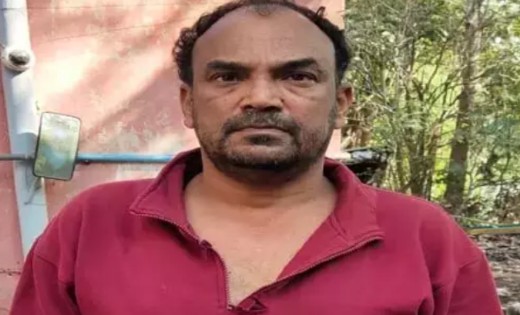 प्रधानपाठक ने छात्रा के साथ की छेड़छाड़, ग्रामीणों ने की जमकर ... - CG Sandesh