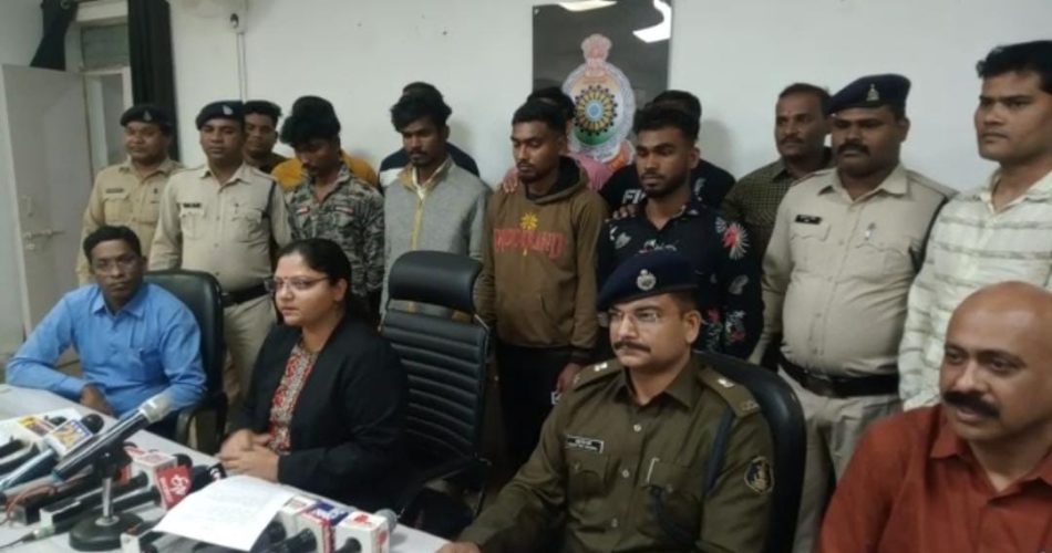 हथियार की नोक पर मंदिर में लूट - CG Sandesh