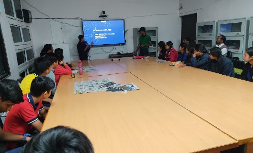 तकनीकी और प्रौद्योगिकी का प्रयोग करते हुए सेजेस सरायपाली में... - CG Sandesh