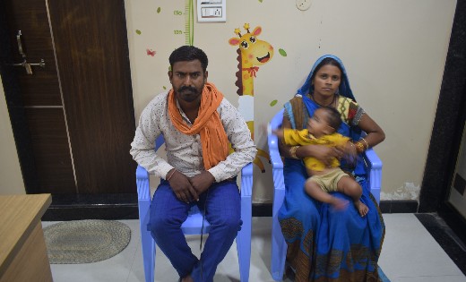 1 साल के बच्चे को बिच्छू ने मारा डंक, अग्रवाल नर्सिंग होम बस... - CG Sandesh