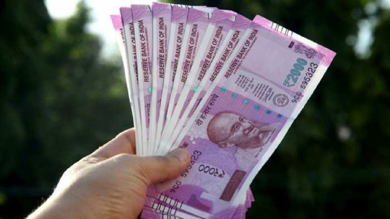 इस कार्ड धारकों के खाते में बरसेंगे पैसे, 2 लाख रुपए का मिले... - CG Sandesh