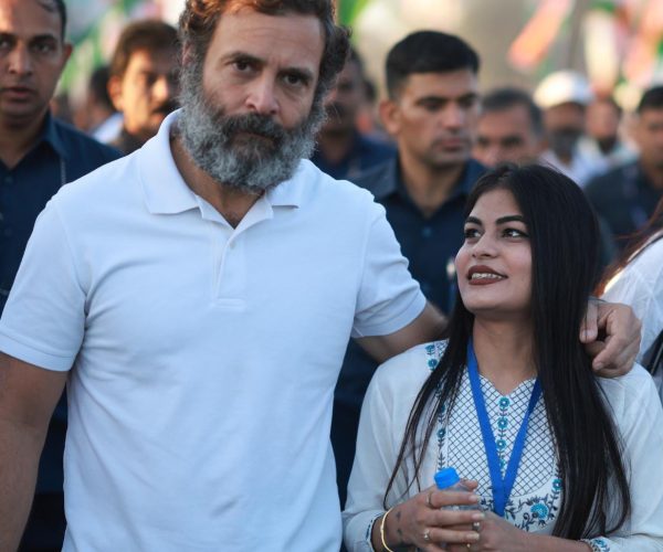 भारत जोड़ो यात्रा में शामिल हुई युथ कांग्रेस कार्यकर्ता देबो... - CG Sandesh