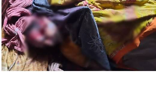 पत्नी के सामने पति की धारदार हथियार से की हत्या , अपराधी मौक... - CG Sandesh