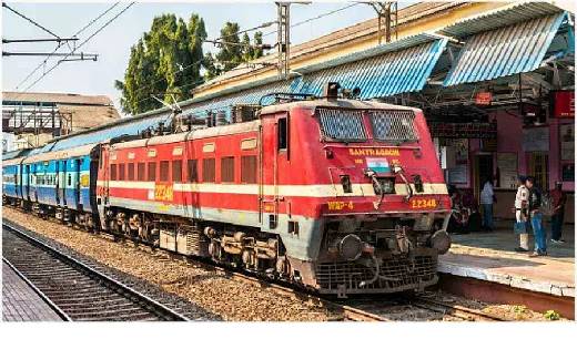  रात की ट्रेन है तो जान लीजिए 10 बजे के बाद वाले ये 4 नियम, ... - CG Sandesh