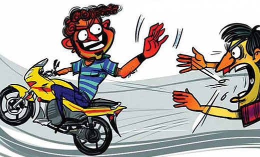 पटेवा : गाड़ी में चाबी छोड़कर ढाबे में खाने गया व्यक्ति, गाड़ी लेकर भागा चोर.