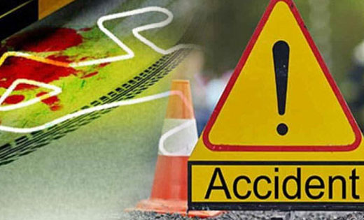 खल्लारी : बिना संकेतक ट्रक से पीकप वाहन टकराया, एक की मौत, द... - CG Sandesh