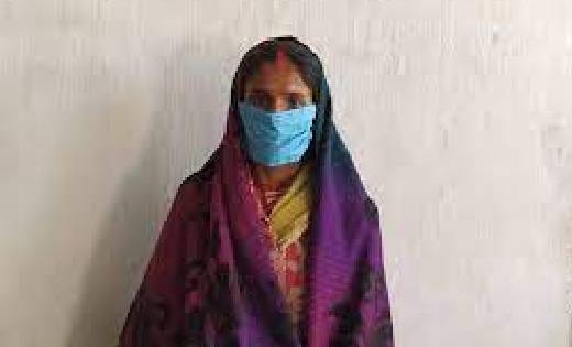 नक्सली की पत्नी करती थी अवैध वसूली, पुलिस ने किया गिरफ्तार - CG Sandesh