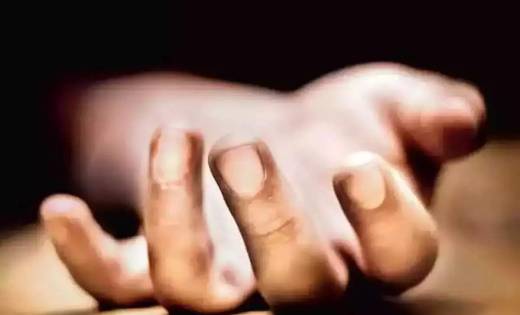 लिफ्ट में फंसने से कर्मचारी की मौत - CG Sandesh