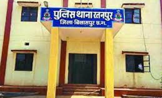 निर्माणाधीन अंडर ब्रिज के नीचे खून से लथपथ मिली युवक की लाश - CG Sandesh