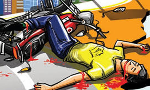 कोमाखान : ट्रेक्टर के ठोकर से बाइक सवार की मौत, मामला दर्ज.