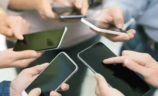 भारत के मोबाइल ग्राहकों की संख्या दिसंबर में 1.28 करोड़ घटी ... - CG Sandesh