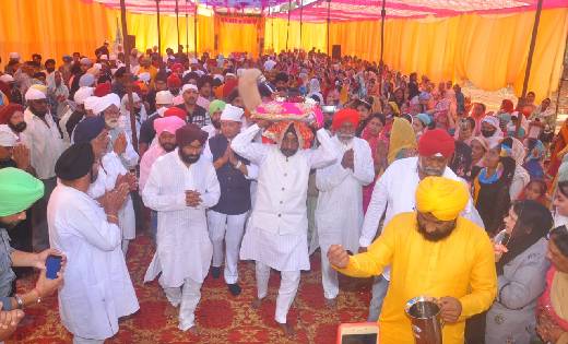 बसना: नानक सागर सहिब गढफुलझर तीर्थ स्थल पर सिक्खों की उमड़ी आ... - CG Sandesh