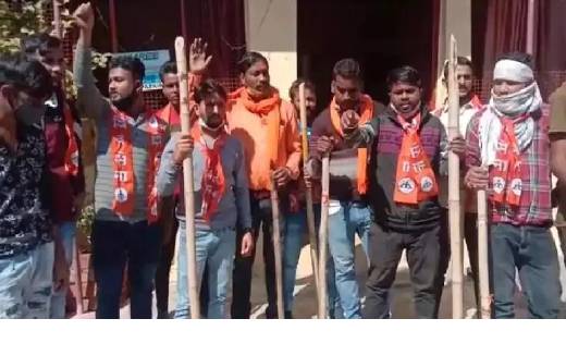  वेलेंटाइन डे पर पर प्रेमियों को शिवसेना की चेतावनी , कहा -य... - CG Sandesh