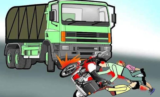 महासमुंद : ट्रक ने बाइक सवार को मारी जोरदार टक्कर, बाइक सवार  घायल.