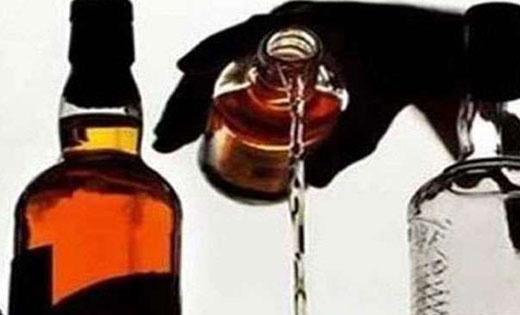 बसना : सिटी ग्राउंड के पास अवैध शराब बेचने वाला हुआ गिरफ्तार... - CG Sandesh