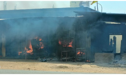 सरायपाली: दूकान में लगी भीषण आग, सामान जलकर खांक - CG Sandesh