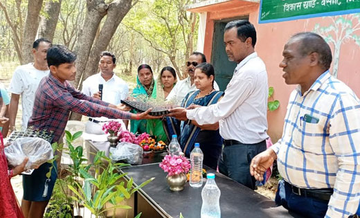 बसना : ग्राम पठियापाली पाली में पोषण बाड़ी के तहत 54 किसानों... - CG Sandesh