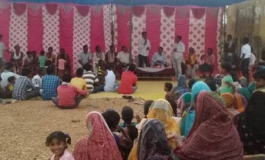 सरायपाली विधायक किस्मतलाल नंद ने ग्राम खोखेपुर में किया जनसं... - CG Sandesh