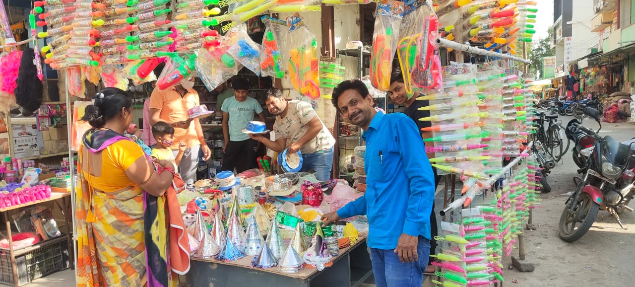 पिथौरा - रंगोत्सव पर्व पर रंग बिरंगे रंगो के साथ गुलज़ार हुआ... - CG Sandesh