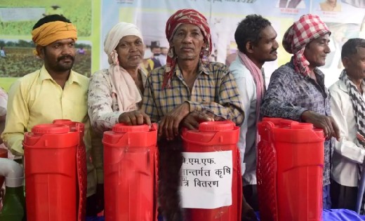 बसना: ट्रेक्टर पलटने से 4 की मौत, चालक के खिलाफ मामला दर्ज, ... - CG Sandesh
