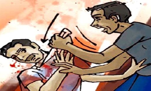 बागबाहरा : घर घुसकर चाकू से प्राणघातक हमला, व्यक्ति खून से लथपथ.