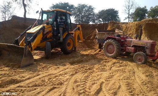 अवैध खनन करते जेसीबी, पोकलेन और हाईवा को वन विभाग द्वारा किय... - CG Sandesh
