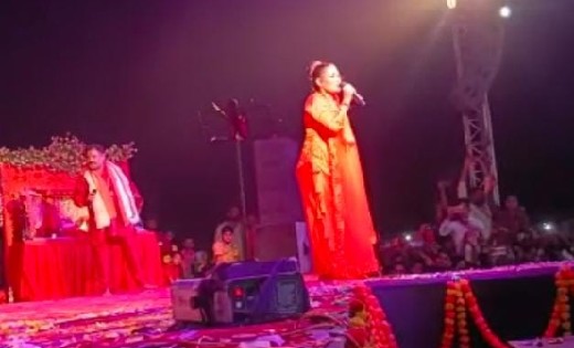 माता के जगराता व भोलेनाथ की भक्ति गीतों में झूमे भक्त, जय माता दी की जयकारों से गुंजा पुरा लोरमी नगर...